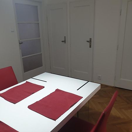 Newly Refurbished Central Praha Eksteriør bilde